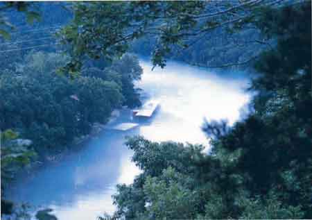 Lake Taneycomo morning mist view